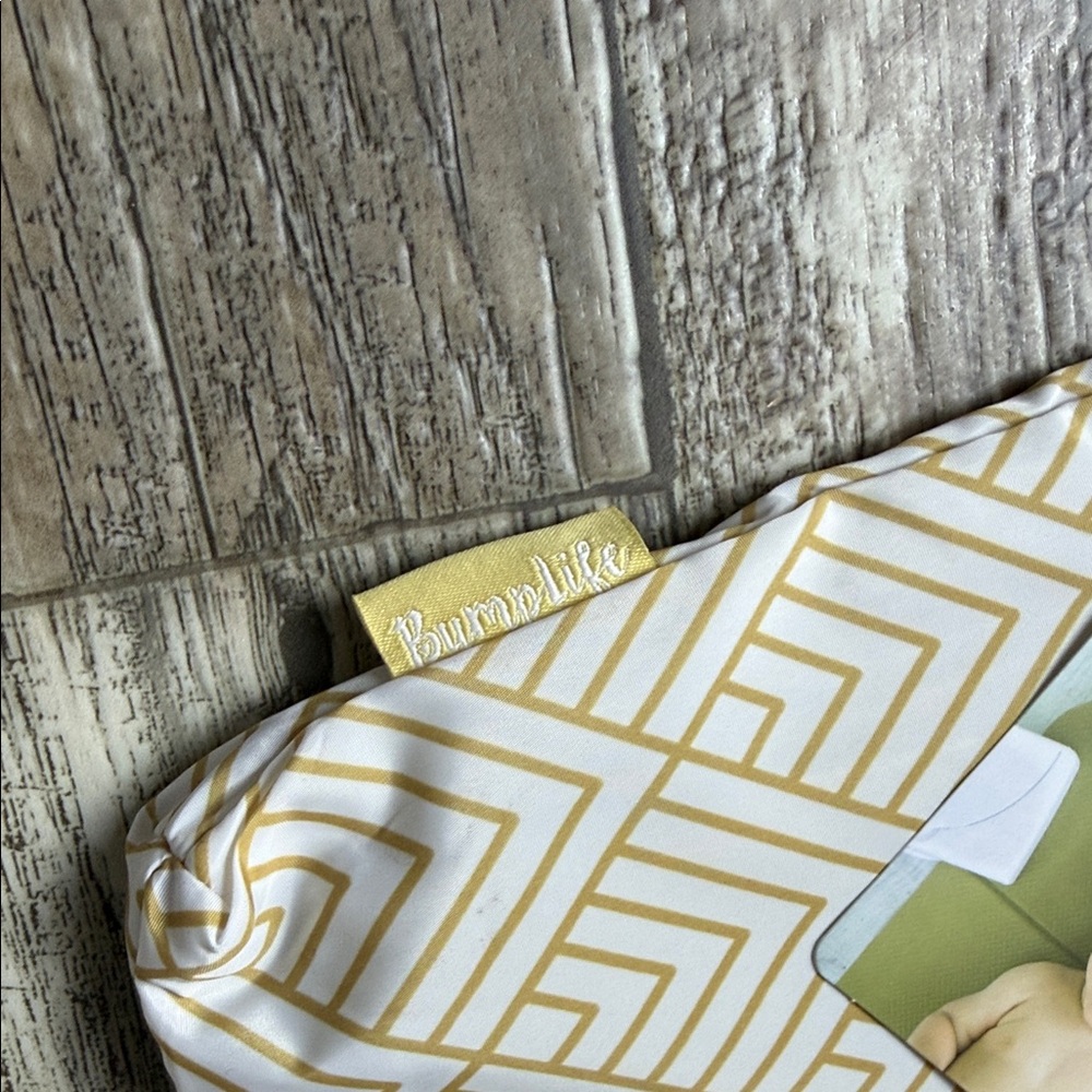 Geometric Pattern Changing Mat and Bag - Picture 5 of 10